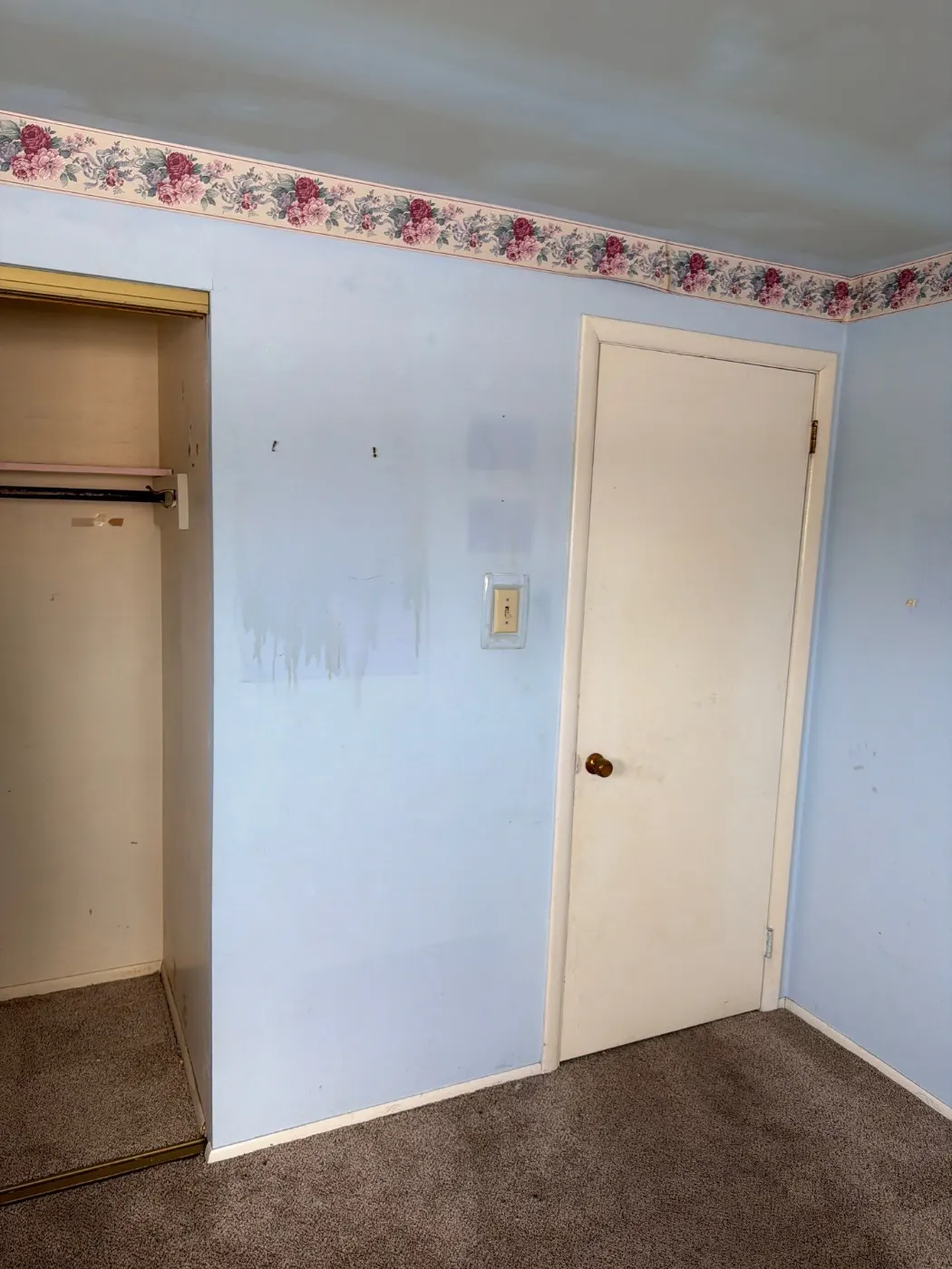 Moisture meter reading on drywall in Brooks Chase water loss